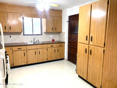 2116 Bunting Dr, Jacksonville, FL 32210 - photo 6