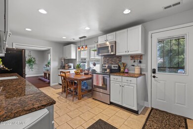 402 Carmen Ave, Jacksonville, NC 28540 - photo 4