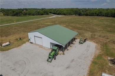 674 N Highway V Hwy, Lamar, MO 64759 - photo 3