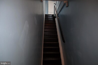 5617 Spruce St unit 2, Philadelphia, PA 19139 - photo 2