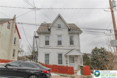 814 Carlton Ave unit 2, Bethlehem, PA 18015 - photo 2