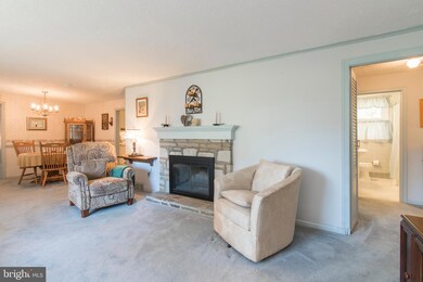 1064 Manor Ln, Southampton, PA 18966 - photo 5