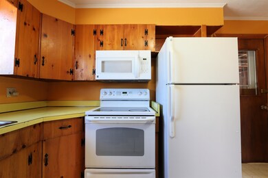 257 Waterman Cir, Saint Johnsbury, VT 05819 - photo 4