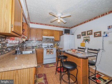 317 Key Ave, Brooklyn, MD 21225 - photo 4