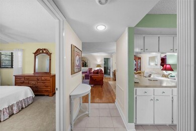 3277 Fox Chase Cir N unit 105, Palm Harbor, FL 34683 - photo 5