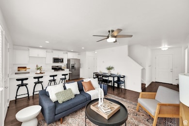 173 E River Bend Rd, Saratoga Springs, UT 84045 - photo 2