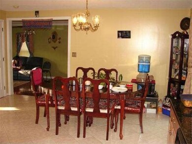 31 Gunther Ct, Dracut, MA 01826 - photo 5