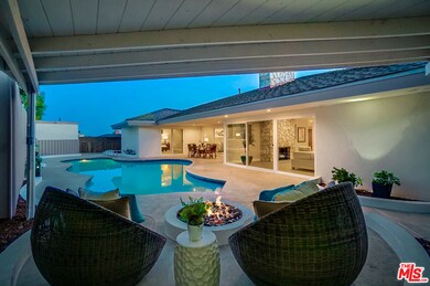 Pool/patio