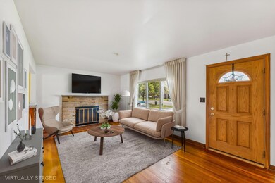 Great Room - virtually staged