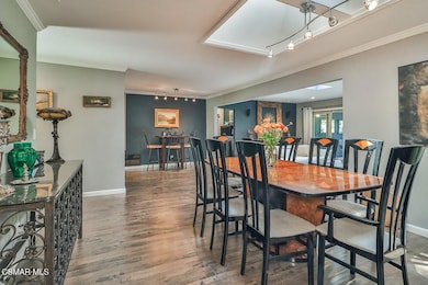 bLiving and Dining3