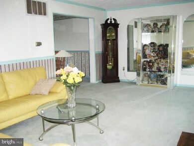 18 Joan Trail, Langhorne, PA 19047 - photo 4