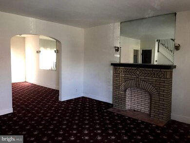 808 Lyndhurst St, Baltimore, MD 21229 - photo 4