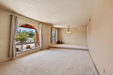 Living/Dining Areas