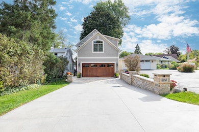 Exterior_5648 W Lake Drive (8)