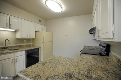 7334 Tavenner Ln unit 3-B, Alexandria, VA 22306 - photo 4