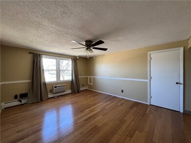11 Woodbine St unit 3, Pawtucket, RI 02860 - photo 5
