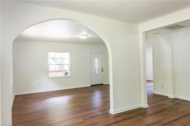 218 Uwharrie St, Asheboro, NC 27203 - photo 4