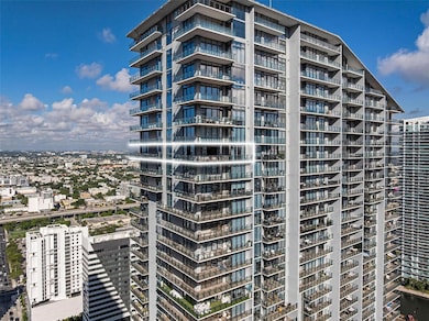 Rise Condo unit 3801, Miami, FL 33130 - photo 4