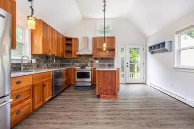 1 Thebeau Ln Freeport ME 04032-large-004