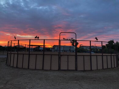 Round Pen1