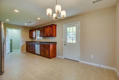 705 Lynchburg Rd, Manchester, TN 37355 - photo 5