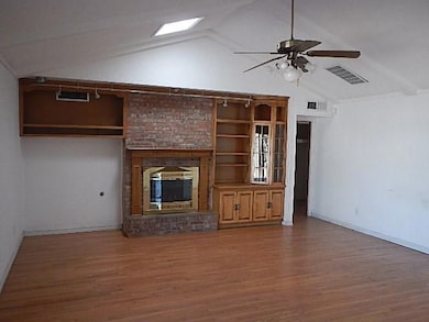 1419 Monte Negro Dr, El Paso, TX 79935 - photo 4