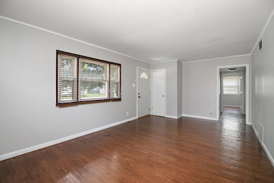 729 N Webster Cir W, Kankakee, IL 60901 - photo 3