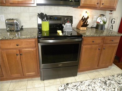 812 Walnut St, Emmaus, PA 18049 - photo 6