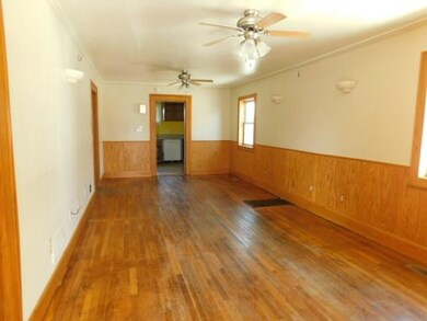 2719 Center St, Des Moines, IA 50312 - photo 6