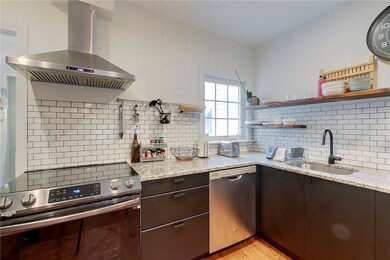 26 Cliff Ave unit 2, Newport, RI 02840 - photo 3
