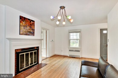 1303 Erskine St, Takoma Park, MD 20912 - photo 5