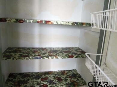 718 E Barbara St, Tyler, TX 75701 - photo 6