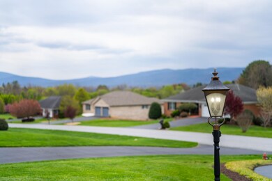 98 Gloucester Rd, Stuarts Draft, VA 24477 - photo 4