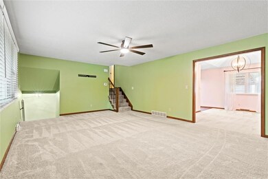 3117 Lakeview Cir, Leavenworth, KS 66048 - photo 6