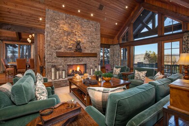 2916Daybreak_LivingRoom1