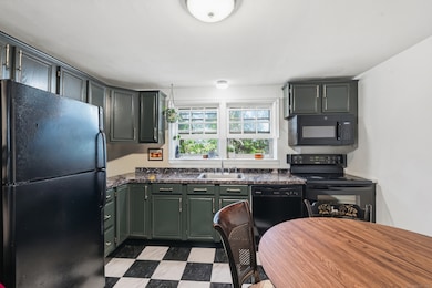 144 Warsaw St, Fairfield, CT 06825 - photo 7