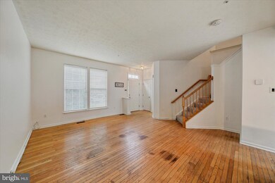 5208 Torrington Cir, Rosedale, MD 21237 - photo 4