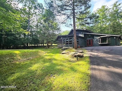 125 N Evergreen Dr, Greentown, PA 18426 - photo 5