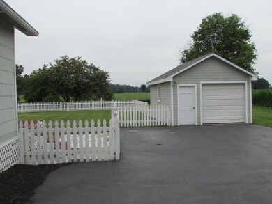 4616 Middle Pike 012