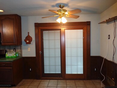 KITCHEN SLIDER TO DECK