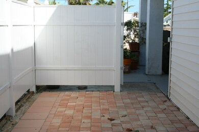 Buttonwood NEW 008