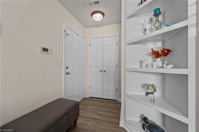 4345 Cedarcroft Ct unit 1D, Greensboro, NC 27409 - photo 5