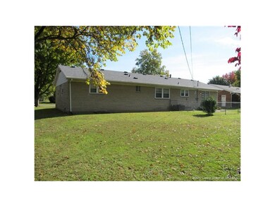 3309 Deerwood Dr, New Albany, IN 47150 - photo 3