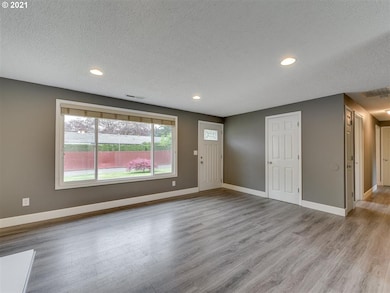 6017 NE 58th St, Vancouver, WA 98661 - photo 5