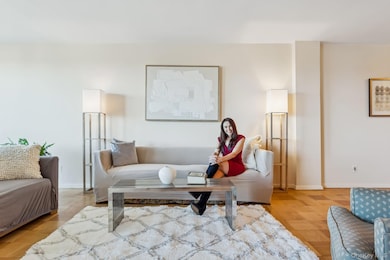 20 Old Mamaroneck Rd unit 5Q, White Plains, NY 10605 - photo 5