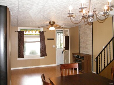 Beautiful window and ceiling fan in LR