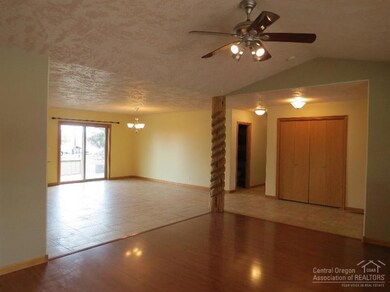 unlisted-address, Bend, OR 97703 - photo 6