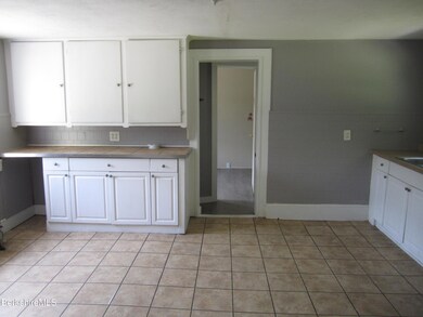 43 Enterprise St, Adams, MA 01220 - photo 4