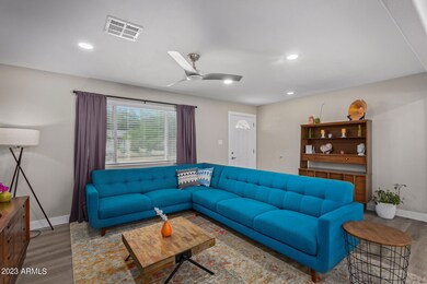 9841 N 10th St, Phoenix, AZ 85020 - photo 6