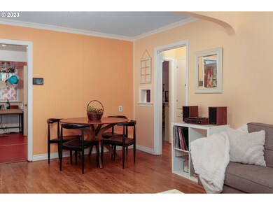 415 W 11th St, the Dalles, OR 97058 - photo 5